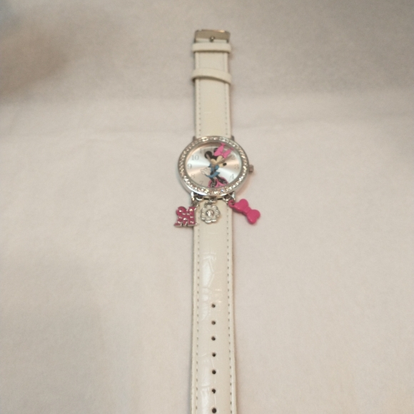 Minnie Mouse Charm Watch - Picture 3 of 10